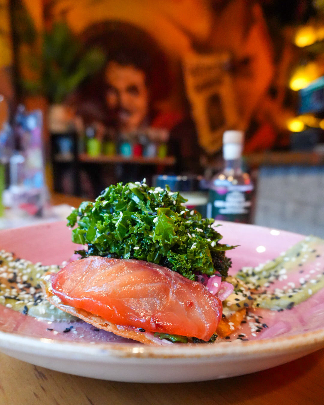 Tostada au saumon gravlax et huile de truffe des Appalaches - Mezcal Taqueria X MYCO